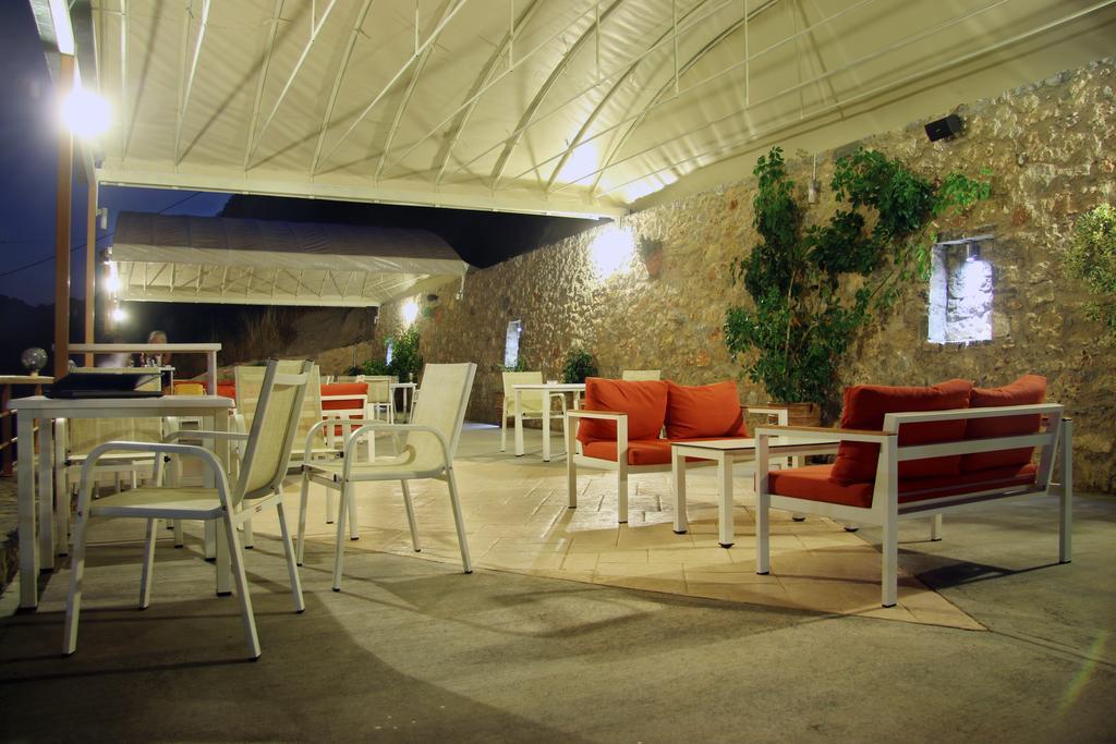 Santa Marina Apartments Rodakino Eksteriør bilde