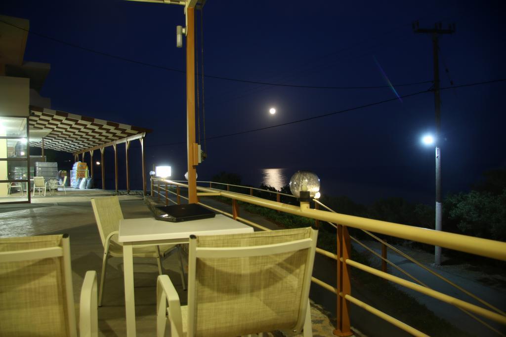 Santa Marina Apartments Rodakino Eksteriør bilde
