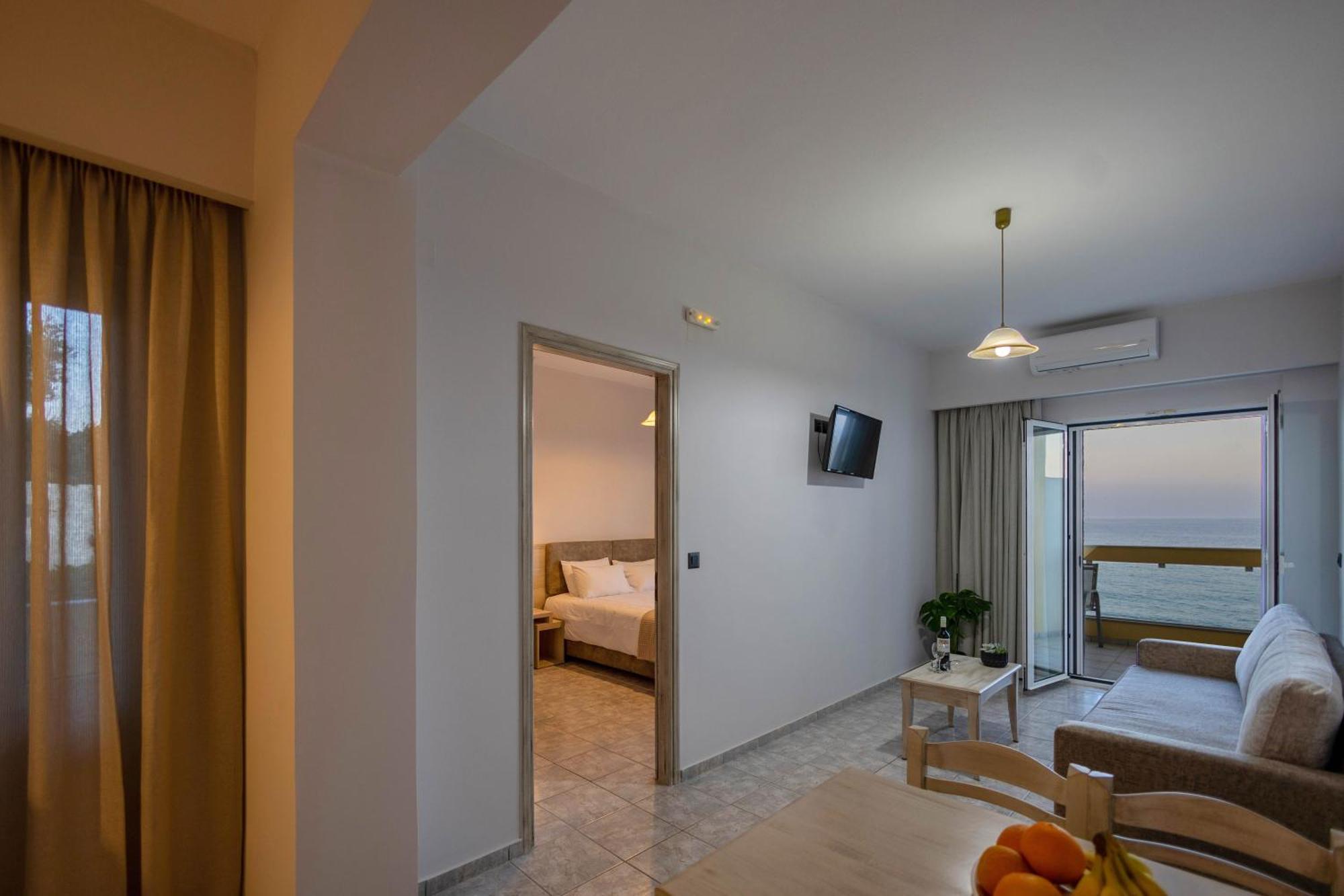 Santa Marina Apartments Rodakino Eksteriør bilde